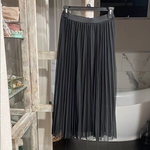 Elegant Black Pleated Skirt